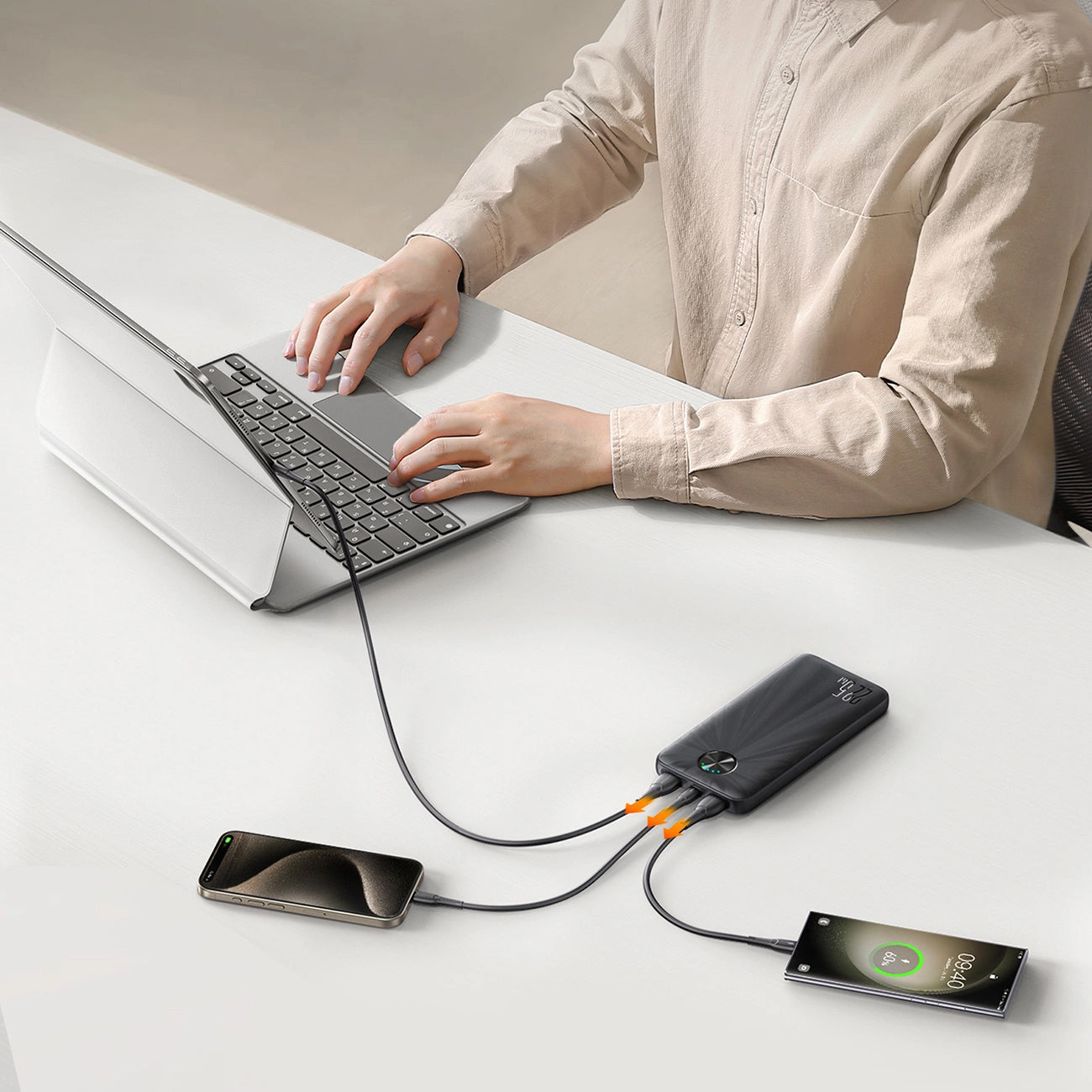Joyroom JR-PBF15 Eksternt batteri, 10000 mAh, 22,5 W, QC + PD, 1 x USB-C - 2 x USB-A, svart 