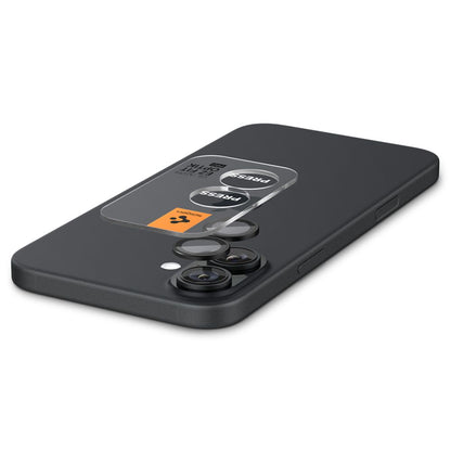 Spigen EZ FIT beskyttelsesfilm for bakre kamera til Apple iPhone 16 Plus/16, glassbeskyttet, sett med 2 deler, svart AGL07921 AGL07921